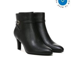 Lifestride Guild Black Bootie size 5 m New with box